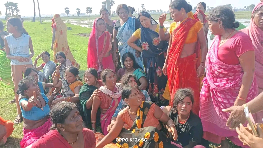 खेत में जेसीबी का गढ्ढा बना मौत का कुआं।  डूबने से नानी-नाती की मौत, गांव में मातम